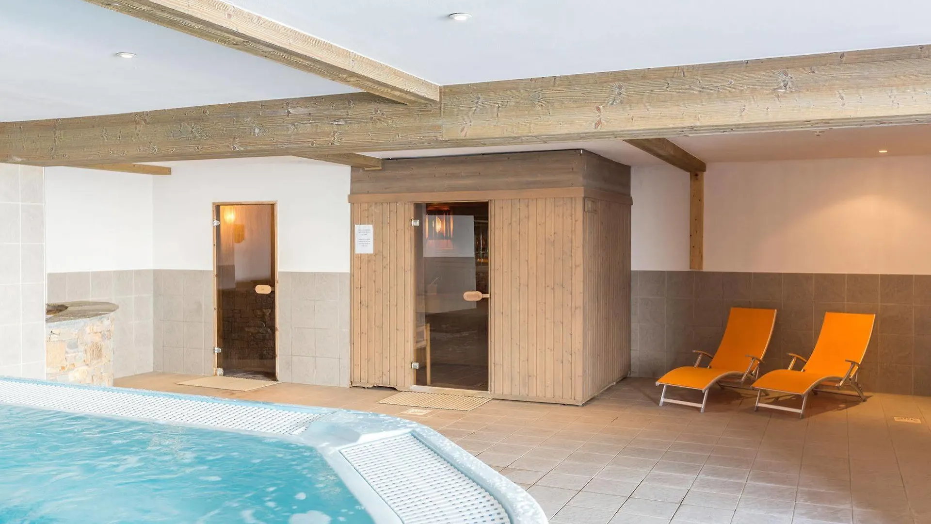 Madame Vacances Lodges Des Alpages La Plagne Aparthotel